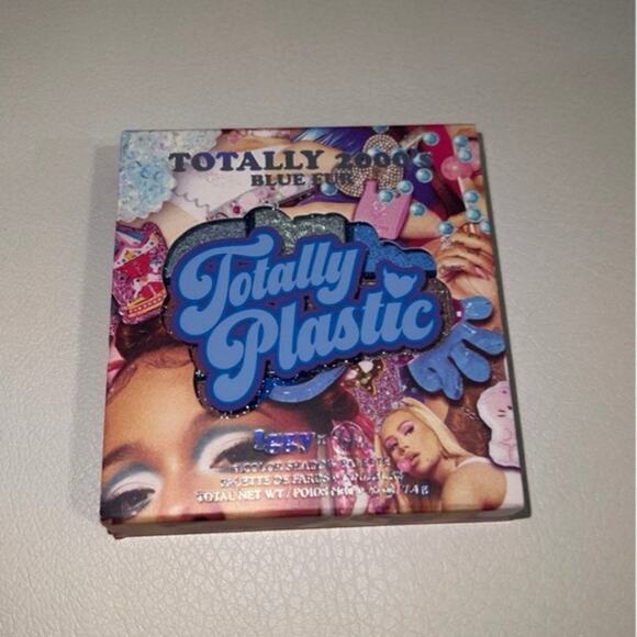 Bh Cosmetics x Iggy Azalea Totally 2000’s Eyeshadow Palette - Picture 1 of 4